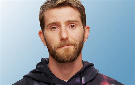 Linus Tech Tips .